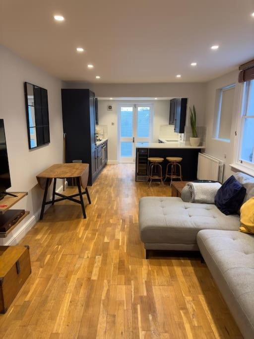 The Finest Flat In Clapham Londra